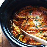 Super Easy Skinny Veggie Crockpot Lasagna - a handful of simple ingredients for a healthy family dinner. | https://science-daily.today