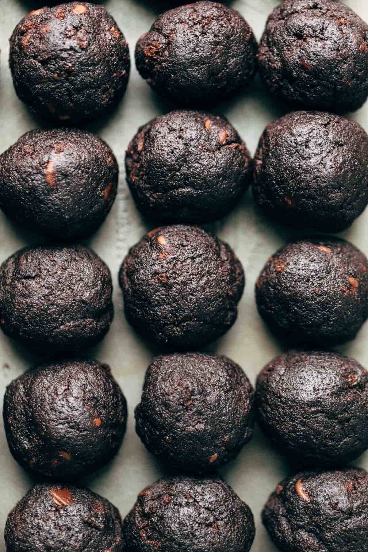 Minty Chocolate Cake Bites