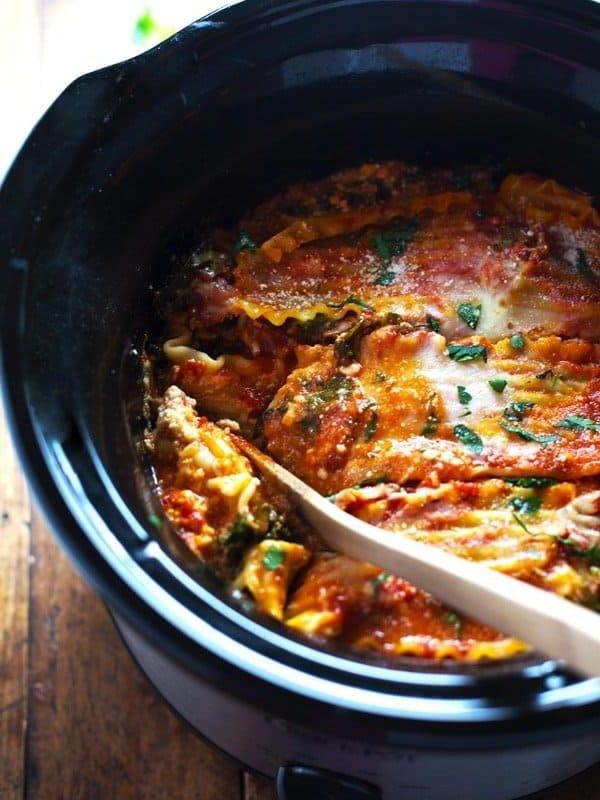 Super Easy Skinny Veggie Crockpot Lasagna - a handful of simple ingredients for a healthy family dinner. | https://science-daily.today